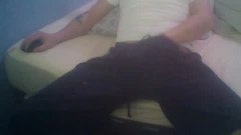 Snapshot of kiko83c chatting on 02/26/25, 10:15 New accound cavilacion online show from 02/26/25, 10:15