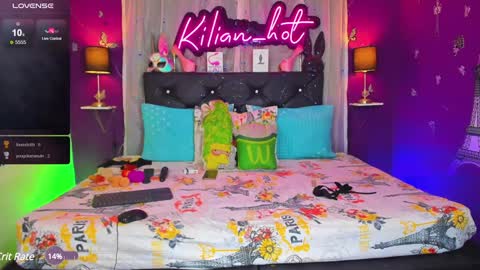 Snapshot of kilian_hot chatting on 12/02/24, 08:09  Kilian  online show from 12/02/24, 08:09