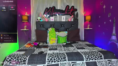 Snapshot of kilian_hot chatting on 01/16/25, 07:28  Kilian  online show from 01/16/25, 07:28