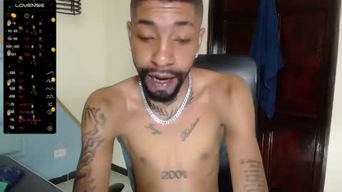 Snapshot of kilian_xx chatting on 02/27/25, 12:02 Kilian xxx online show from 02/27/25, 12:02