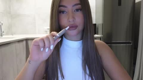 EvaAnna online show from 02/26/25, 09:05