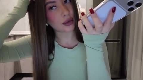 EvaAnna online show from 03/02/26, 09:21