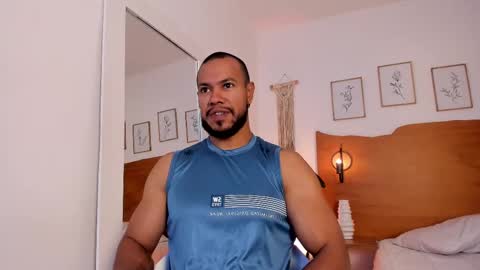 Kilua Muscle guy online show from 09/26/25, 09:52