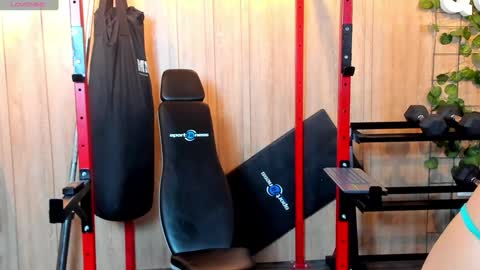 Kim online show from 02/01/25, 04:11