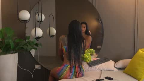 Kim online show from 09/17/25, 01:13