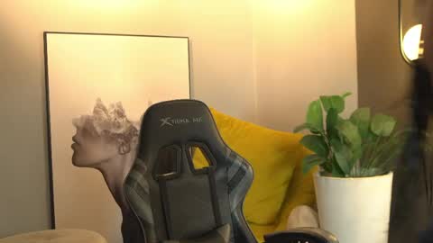 Kim online show from 06/05/26, 12:44