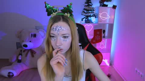 Snapshot of kim_boyd chatting on 12/25/24, 12:15 kim_boyd online show from 12/25/24, 12:15