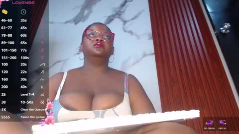 Snapshot of kim_brown2 chatting on 05/15/26, 03:02 Kim Follow me please online show from 05/15/26, 03:02