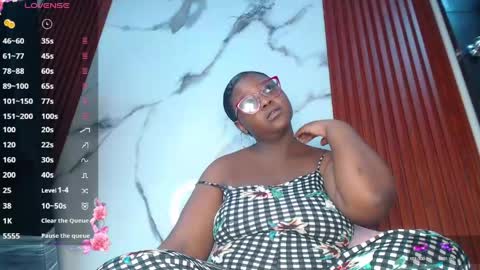Snapshot of kim_brown2 chatting on 05/28/26, 02:31 Kim Follow me please online show from 05/28/26, 02:31