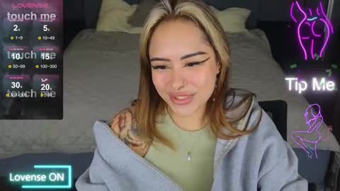 Kim online show from 09/20/25, 05:08