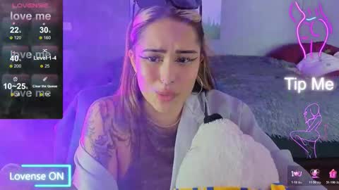 Kim online show from 10/28/25, 05:26