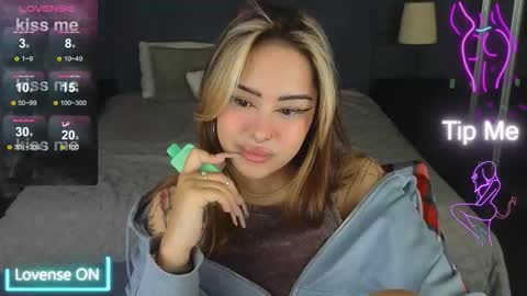 Kim online show from 11/17/25, 05:02