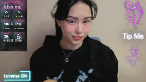 Kim online show from 04/21/26, 09:28