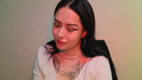 Snapshot of kim_brownie chatting on 05/20/26, 10:38 Kim online show from 05/20/26, 10:38