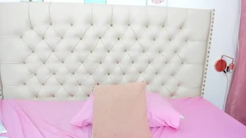 kim_eli online show from 01/19/25, 01:43