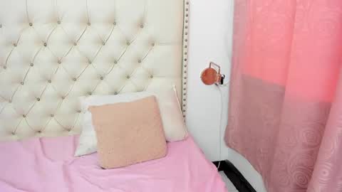 kim_eli online show from 02/12/25, 08:18