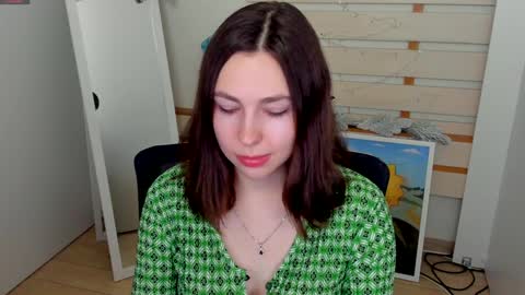 Snapshot of kim_go chatting on 01/12/25, 01:37 Kim online show from 01/12/25, 01:37