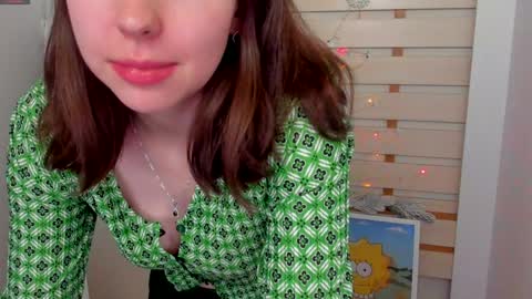 Snapshot of kim_go chatting on 01/12/25, 05:44 Kim online show from 01/12/25, 05:44