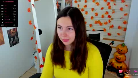 Snapshot of kim_go chatting on 11/17/25, 01:39 Kim online show from 11/17/25, 01:39