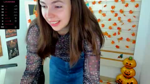 Snapshot of kim_go chatting on 11/21/25, 07:51 Kim online show from 11/21/25, 07:51