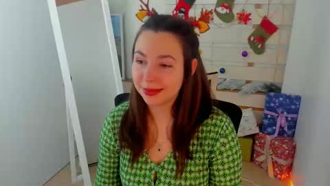 Snapshot of kim_go chatting on 12/21/25, 01:51 Kim online show from 12/21/25, 01:51