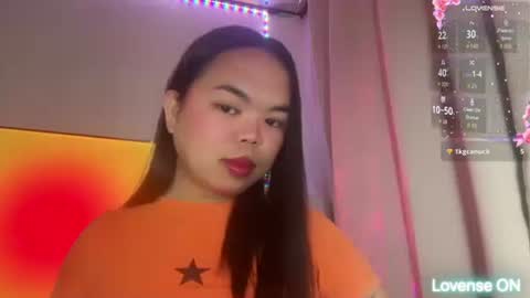 Snapshot of kim_kyile chatting on 11/19/25, 12:49 KYLIE online show from 11/19/25, 12:49