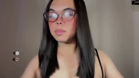 Snapshot of kim_kyile chatting on 11/28/25, 08:44 KYLIE online show from 11/28/25, 08:44