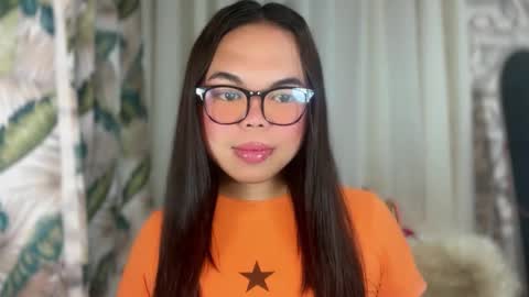 Snapshot of kim_kyile chatting on 01/18/26, 11:36 KYLIE online show from 01/18/26, 11:36