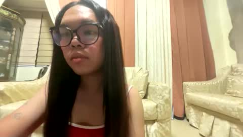 Snapshot of kim_kyile chatting on 04/06/26, 03:35 KYLIE online show from 04/06/26, 03:35