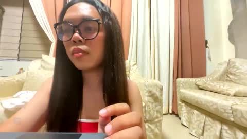 Snapshot of kim_kyile chatting on 04/07/26, 01:00 KYLIE online show from 04/07/26, 01:00