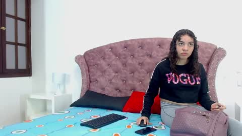 K I M online show from 01/20/25, 11:45