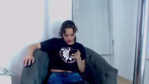K I M online show from 01/27/25, 12:05