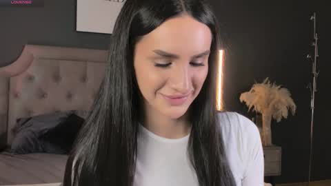 Kim Oberlin online show from 11/20/25, 04:29