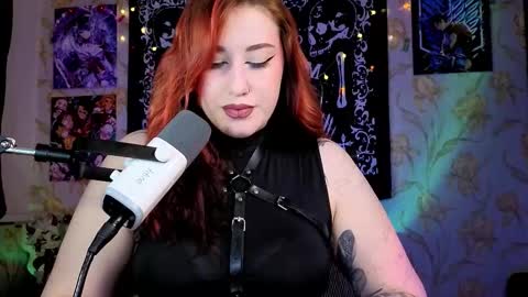 Snapshot of kim_possible1 chatting on 10/24/25, 05:15 Hi Im Kimberly but u can call me Kim. Turn on ur sound i love to talk and moan online show from 10/24/25, 05:15
