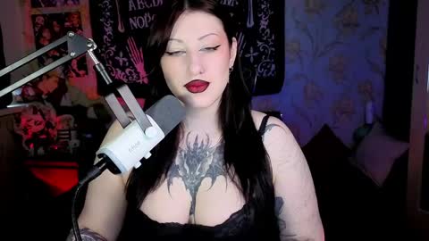 Hi Im Kimberly but u can call me Kim. Turn on ur sound i love to talk and moan online show from 04/20/26, 02:09