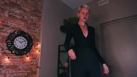 Kim online show from 09/18/25, 02:19