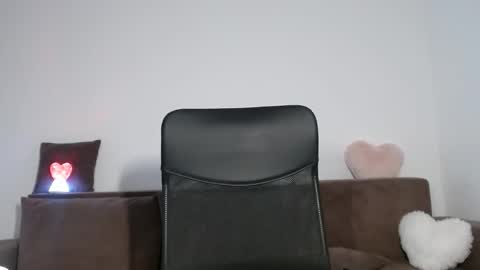 Kim online show from 03/11/26, 06:08