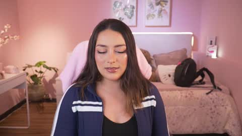 Kimberly 1200-1900 GMT-5 online show from 02/15/26, 05:09