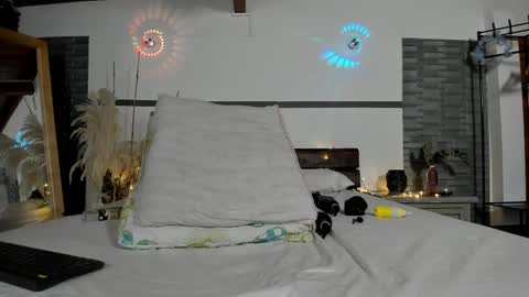 Kimberly online show from 03/02/25, 02:43