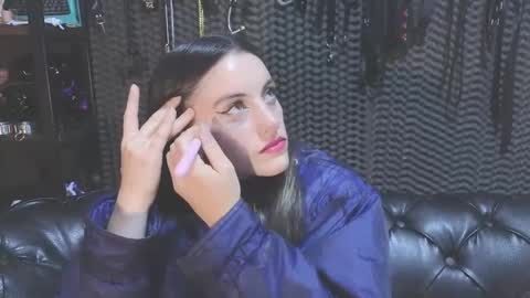  KIMBERLY SWAN  online show from 02/11/25, 10:07