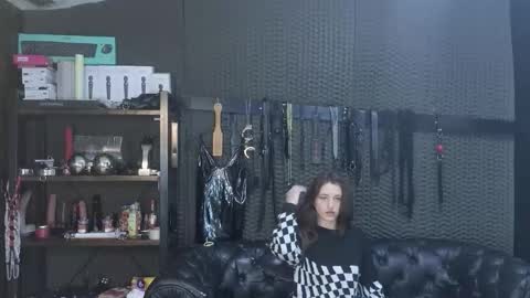  KIMBERLY SWAN  online show from 12/17/25, 12:38