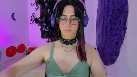 kimberly_thonson online show from 10/22/25, 03:45