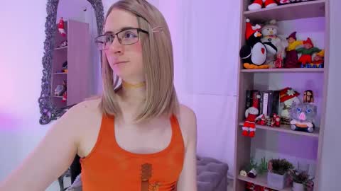 kimberly_thonson online show from 12/21/25, 05:09