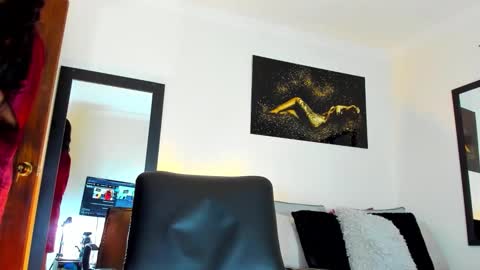 Snapshot of kimberlybanks2 chatting on 11/30/25, 01:04 Kimberly Banks online show from 11/30/25, 01:04