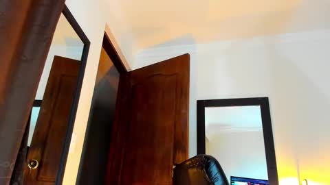 Snapshot of kimberlybanks2 chatting on 01/13/26, 10:09 Kimberly Banks online show from 01/13/26, 10:09