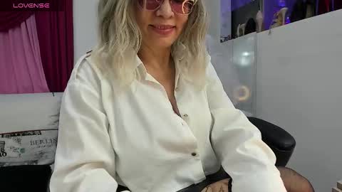 Kimberly online show from 11/07/25, 01:11