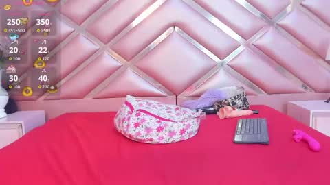 Snapshot of kimberlyboonex chatting on 05/19/26, 01:56 Kimberly online show from 05/19/26, 01:56