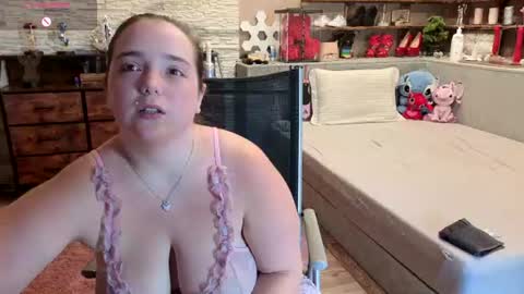 Snapshot of kimberlycaprice chatting on 07/23/26, 07:17 kimberlycaprice online show from 07/23/26, 07:17