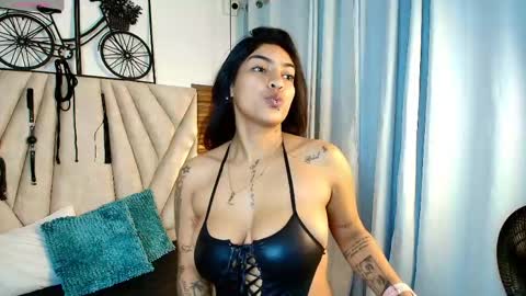 kimberlyfox_t online show from 04/23/26, 01:13