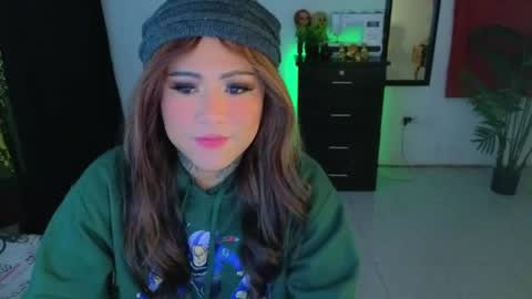 Kimberly Polizzi     online show from 10/25/25, 02:52